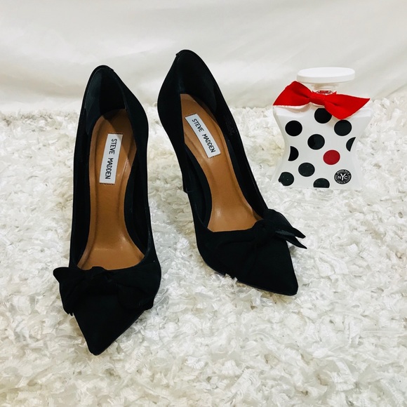 Steve Madden Shoes - Steve Madden Bow heels 👠